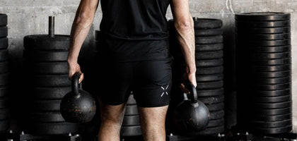 Ten thousand interval short zwart in workout