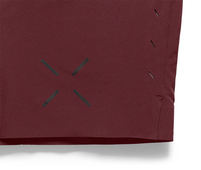 Ten Thousand interval short Maroon logo plus ventilatie 