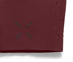 Ten Thousand interval short Maroon logo plus ventilatie 